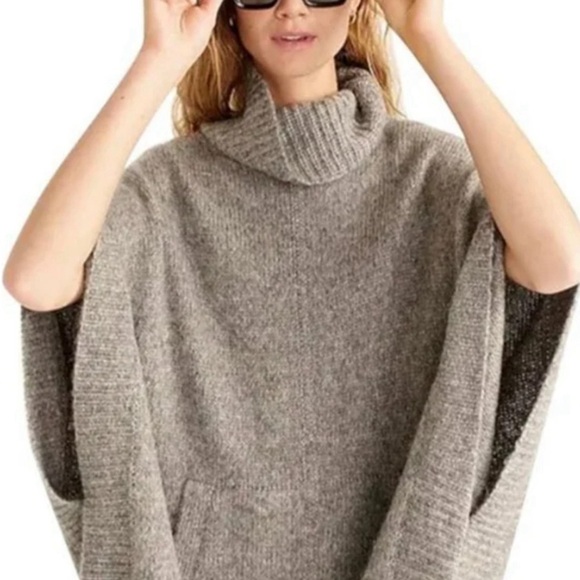 NWOT J. Crew Poncho - xs/s - Picture 2 of 11